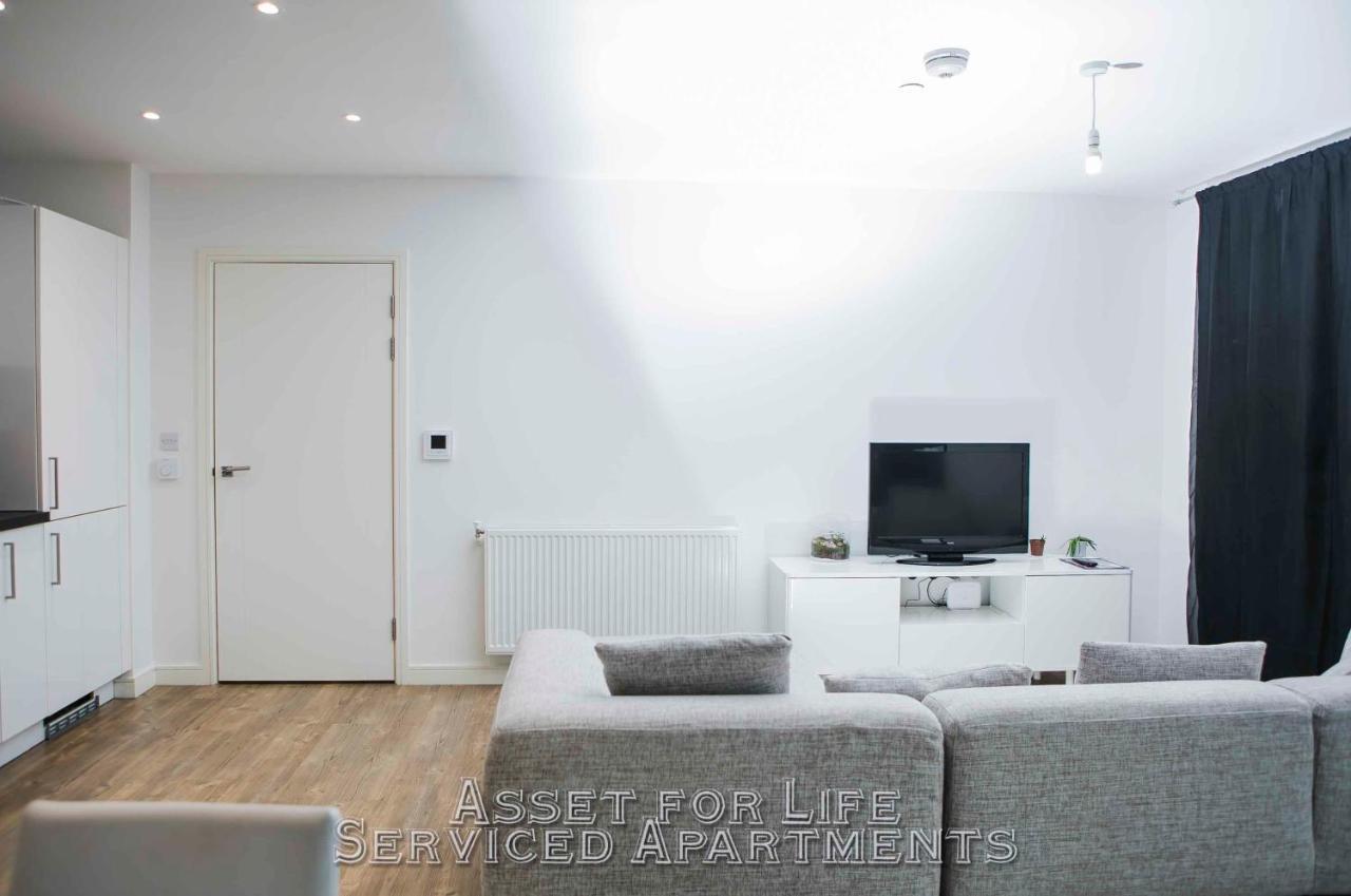 Pontoon Dock Key Workers Apartment Londra Dış mekan fotoğraf