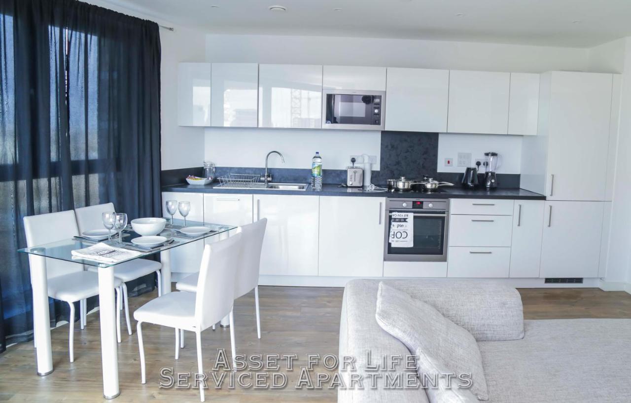 Pontoon Dock Key Workers Apartment Londra Dış mekan fotoğraf