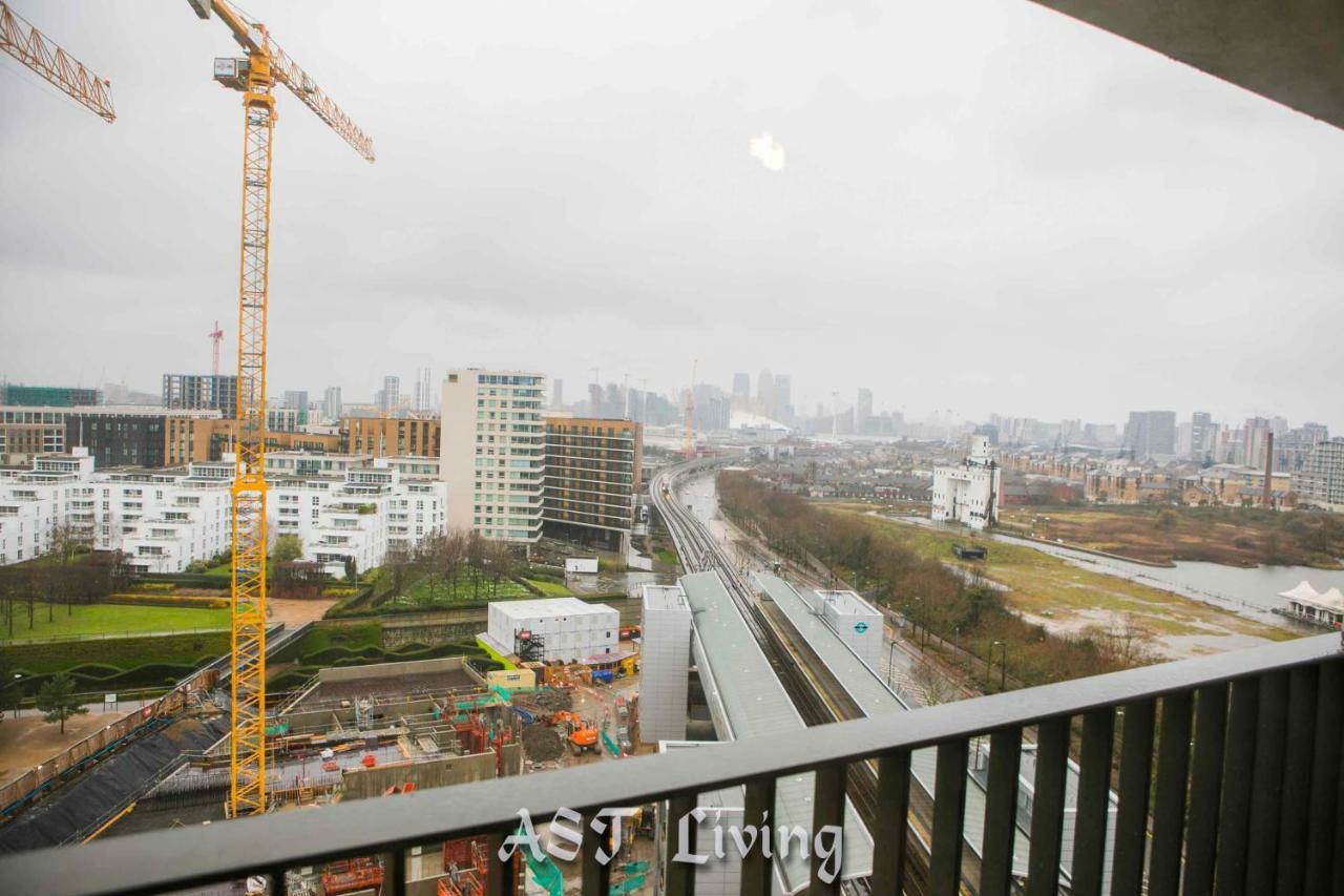 Pontoon Dock Key Workers Apartment Londra Dış mekan fotoğraf